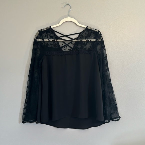 cloud & Sky Tops - Cloud and sky long sleeve shirt size medium B2